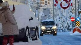 Şırnak'ta kar esareti: Beyaz örtü yarım metreyi geçti