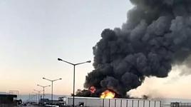 Denizli'de korkutan fabrikada yangın! Siyah dumanlar ilçeyi kapladı