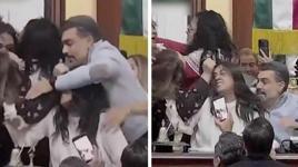 Mecliste kadın vekiller birbirine girdi! Saç saça, baş başa kavga