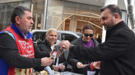 Milli Piyango yılbaşı biletlerine yoğun ilgi: 'Rüyasında gördüğü rakamları soran var'