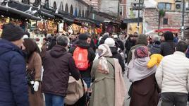 Eminönü'nde yılbaşı öncesi alışveriş hareketliliği