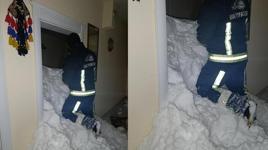 Mahalleye çığ düştü! 22 ev boşaltıldı, 1 kişi kayıp