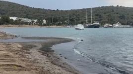 Bodrum'da deniz suyu çekildi