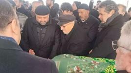 Gazeteci Cüneyt Özdemir'in annesi Çorum'da son yolculuğuna uğurlandı