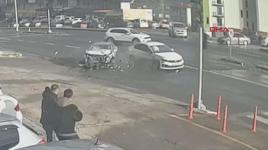 Zonguldak’ta iki otomobilin çarpıştığı kaza kamerada: 7 yaralı