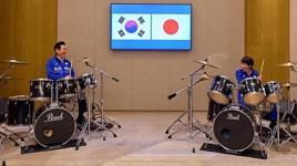Japonya ve Güney Kore liderlerinden bateri şov! 'Ritmi yakalamaya çalıştık'