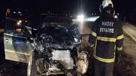 Hatay'da feci kaza! Minibüs ile otomobil kafa kafaya çarpıştı: 1 ölü, 6 yaralı