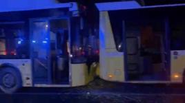 Başakşehir'de 3 İETT otobüsünün çarpıştığı kazada 5 kişi yaralandı