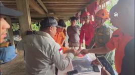 Endonezya'da içinde 10 kişinin bulunduğu uçak kayboldu