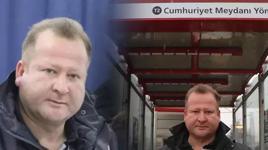 Görevli olduğu üniversitede öğrencilerden etkilenip, çocukluk hayali gazetecilik okuyor