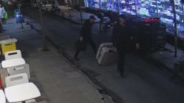 Şişli'de şüphelilerin cesedi valiz ile taşıdıkları görüntüleri ortaya çıktı