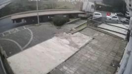 Başakşehir’de park halindeyken freni boşalan TIR 5 araca çarptı