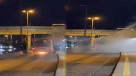 Üsküdar'da metrobüste çıkan yangın kamerada