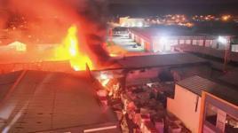 Düzce'de dev strafor fabrikası alevlere teslim: 3 işçi son anda kurtuldu