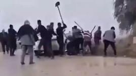 Şanlıurfa'da meydan savaşı gibi kavga! Taş, sopa ve kürekle saldırdılar