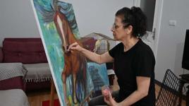 Depreme resim yaparken yakalandı! O fırça hayata tutunmasını sağladı