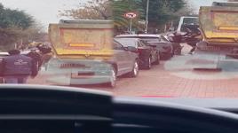 Güngören'de kaza yapan sürücülerin bıçaklı kavgası kamerada