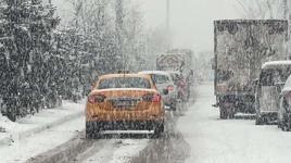 Yüksekova'da yoğun kar yağışı