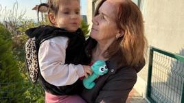 Apartman bahçesinde dehşet! Tasmasız ve ağızlıksız köpekler 3 yaşındaki Ada’ya saldırdı