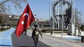 Torundan dedeye vefa! Şehitler için 8 yıldır İstanbul'dan Çanakkale'ye yürüyor