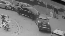 5 araçta büyük çaplı maddi hasar meydana geldi! Zincirleme trafik kazası...