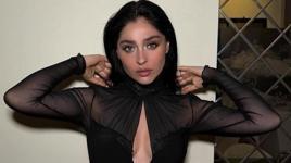 Cemre Baysel ışık saçıyor