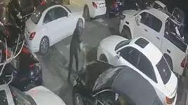 Beşiktaş’ta oto galerinin kundaklandığı sahibinin villasının kurşunlandığı anlar kamerada