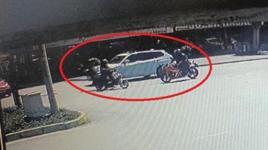 Kafa kafaya çarpıştılar! 3 kişinin yaralandığı kaza...