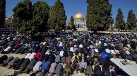 İsrail savaş bahanesiyle kapatmıştı! Mescid-i Aksa 41 gün sonra açıldı: Yüzlerce Müslüman saf tuttu