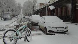 Birçok il nisan ayında karla uyandı: Sabah 04.00’ten beri bu manzaranın tadını çıkarıyorum