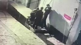 'Yardım edelim' diyerek yanaşıp alkolün etkisindeki kişiyi hedef aldılar