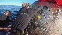 Artemis II mürettebatının yeryüzüne indikten sonra kapsülden çıkarılma anına ilişkin ilk görüntüler ortaya çıktı