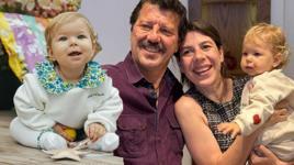 İlker Aksum’un kızı Lila kuzularla tanıştı! Kalpleri eriten anlar