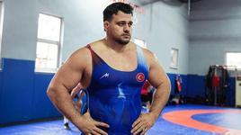 Rıza Kayaalp, 2026 Avrupa Güreş Şampiyonası'nda şampiyonluğa ulaştı, rekoru kırdı!