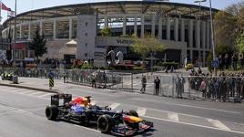 Formula 1 aracı İstanbul sokaklarında! Türkiye Grand Prix’sinde Massa zirvede