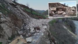 Bingöl'de korkutan heyelan! Yol ulaşıma kapandı