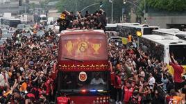 Galatasaray üst üste 4. şampiyonluğunu kutluyor!