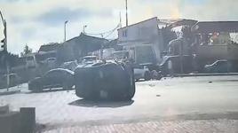 Ortalık bir anda savaş alanına döndü! Zincirleme kaza...