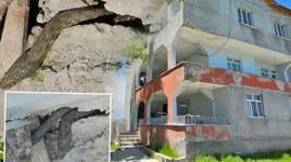 Boyları tam 3 metre! Yılanlar tüm evi sardı, aile çaresiz: Geceleri uyuyamıyoruz