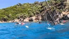 Marmaris'te tur teknesi battı