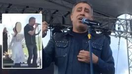 Haluk Levent konser sırasında fenalaşarak sahneden indi