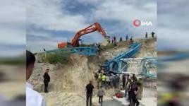 Arnavutköy’de korku dolu anlar! İnşaat şantiyesinde vinç devrildi: 2 ağır yaralı
