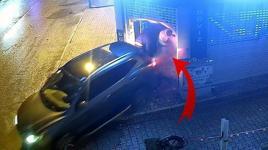 Sabaha karşı film gibi soygun! Kepengi ciplerle kırıp döviz bürosuna girdiler