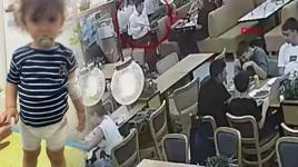 Kızgın tereyağı dolu tavanın sapı koptu, 2 yaşındaki Mercan yandı