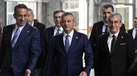 Özgür Özel ve ekibi CHP PM'den istifa etti