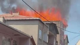 Pendik'te 5 katlı binanın çatısında çıkan yangında 1 işçi yaralandı