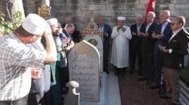 15 Temmuz Şehidi Prof. Dr. İlhan Varank kabri başında anıldı