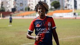 Sudanlı annenin Yörük oğlu Ahmet Göklü'nün hedefi futbol kariyerinde ilerlemek