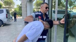 Kız arkadaşının kollarını sıcak yemek kepçesiyle yaktığı iddiası