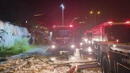 Başakşehir İkitelli Organize Sanayi Bölgesi'nde iş yerinde yangın